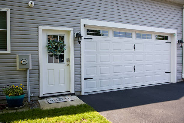24/7 Emergency Garage Door Panel Replacement experts in Columbia, SC